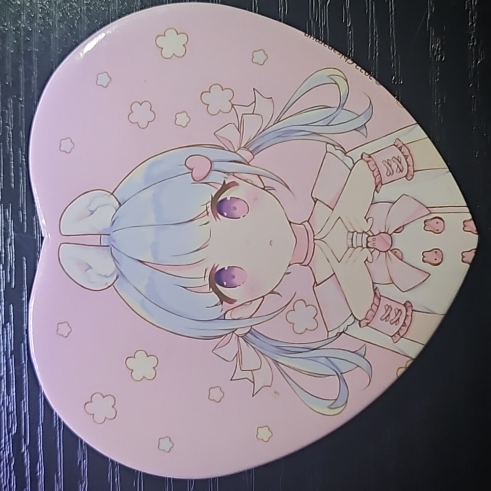 🍭 Anime Bunny Girl Pin